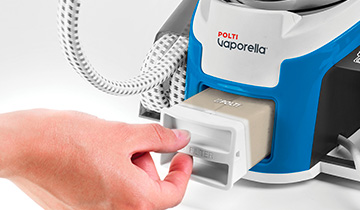 L'image montre comment changer le filtre du Polti  Vaporella Instant VI50.40.