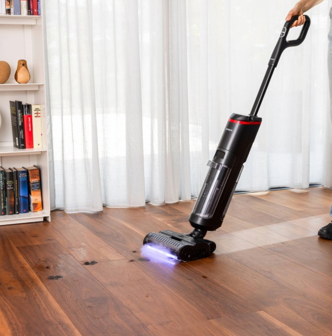 un parquet nettoyé avec le Polti Rollysteam