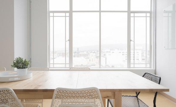 Comment nettoyer sa maison rapidement : les outils indispensables du nettoyage quotidien