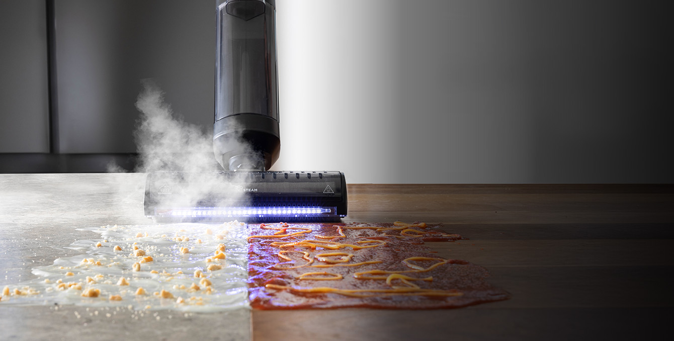 Mocio per pulizia a secco e umido con un cane