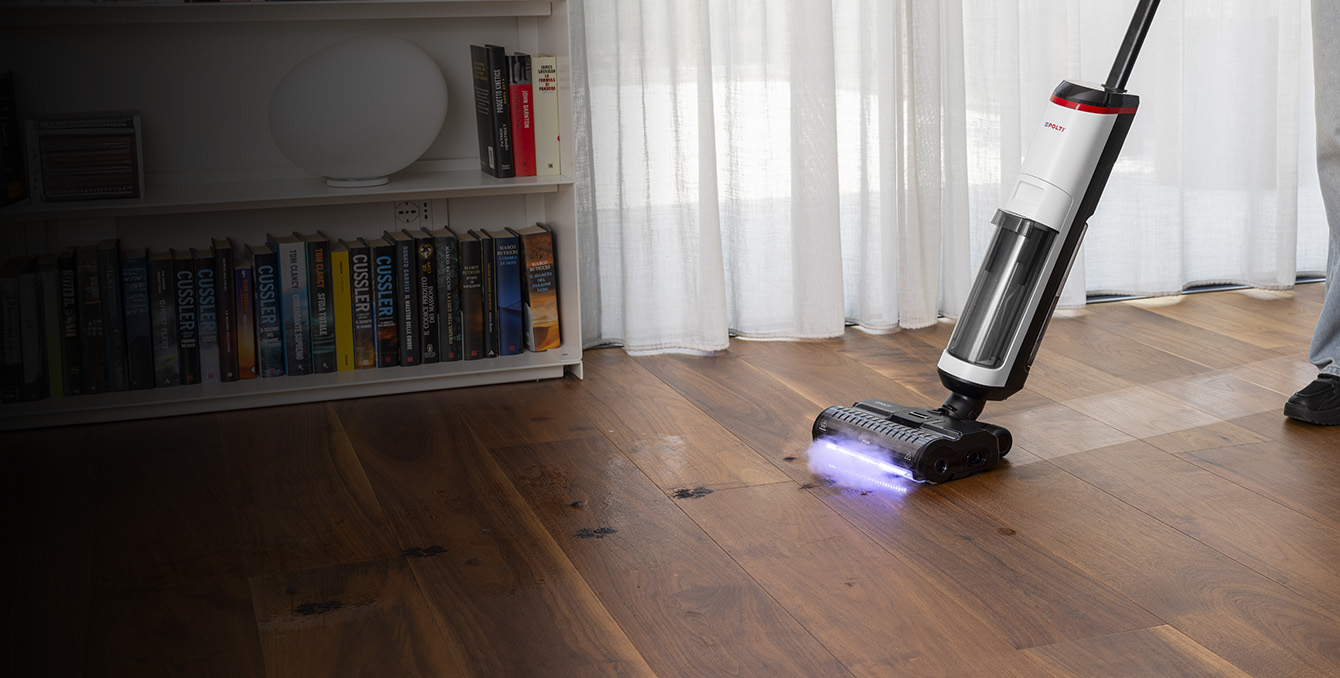 Polti RollySteam Steam active on the floor cleaning pets prints